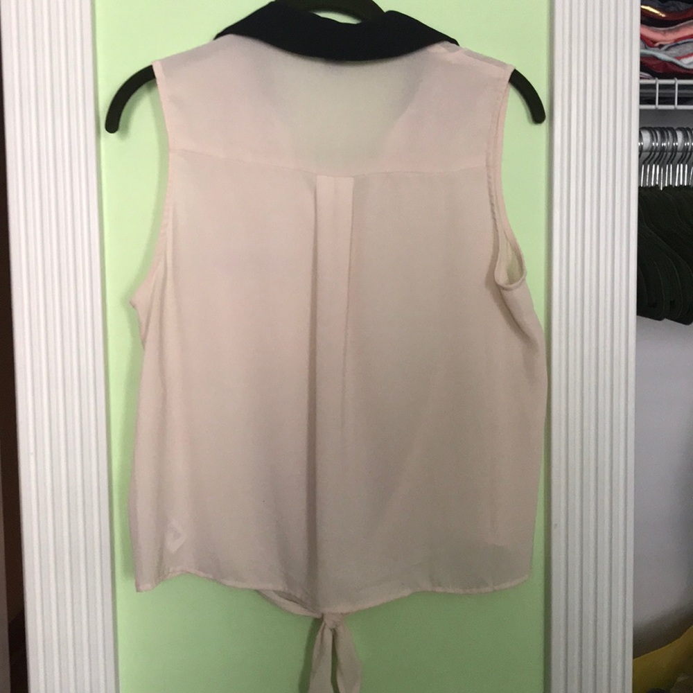 Button down blouse - Picture 2 of 3